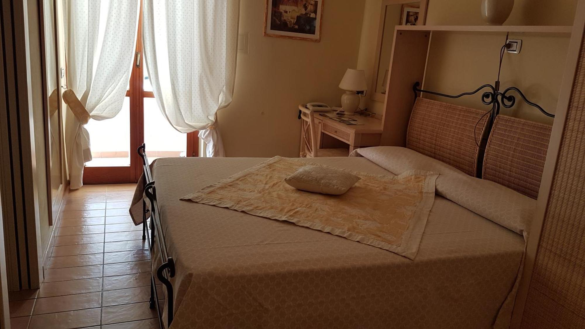 Hotel Gallo Nero SantʼAndrea Exteriör bild